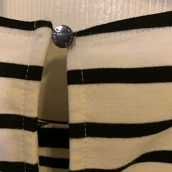 Vince Camuto Cold Shoulder Dress White and Black Striped Keyhole back - Picture 5 of 11